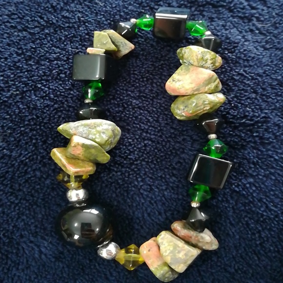 Jade Jewlery Set - Picture 5 of 7